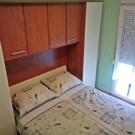3 Bedroom House 아파트